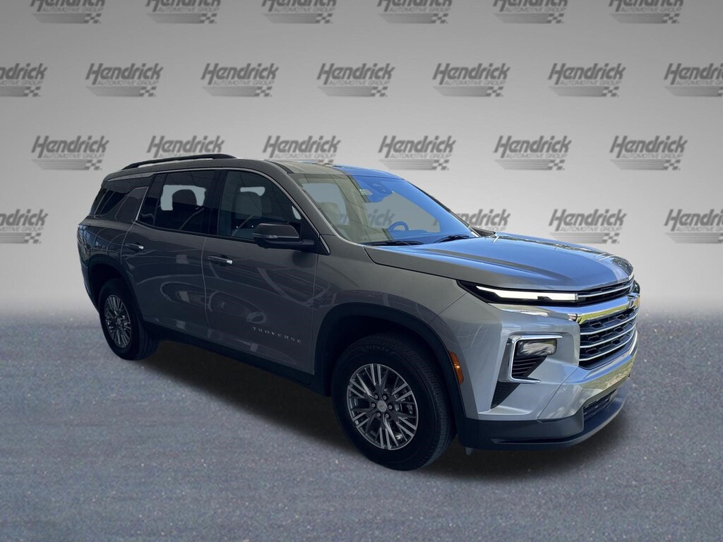 Used 2026 Chevrolet Traverse FWD LT SUV