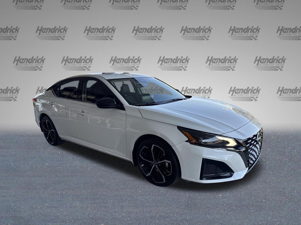 Used 2025 Nissan Altima SR Sedan