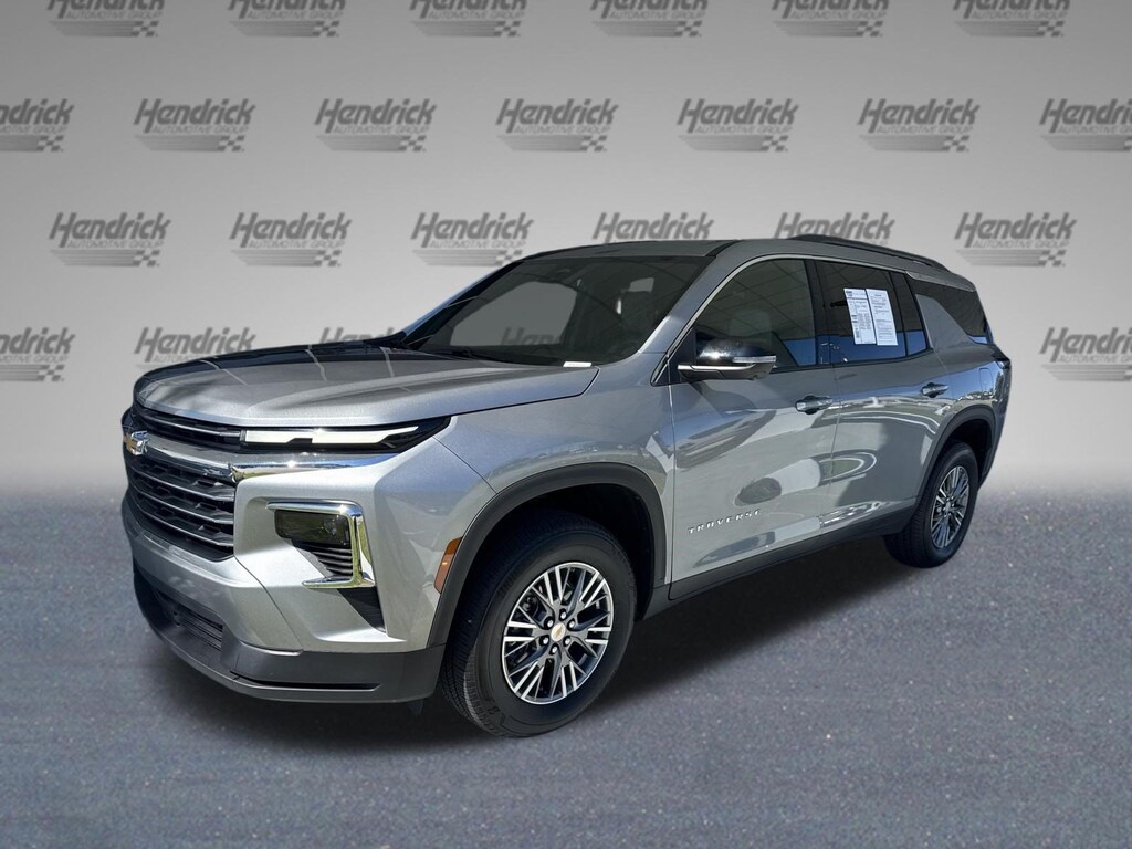 Used 2026 Chevrolet Traverse FWD LT SUV