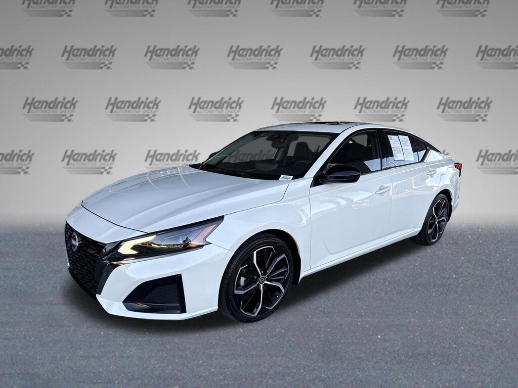 Used 2025 Nissan Altima SR Sedan