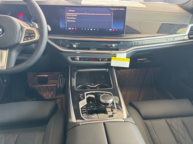 2027 BMW X7 40i - Photo 10