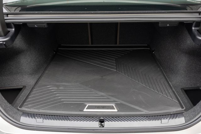 2026 BMW 5 Series 530i - Photo 29