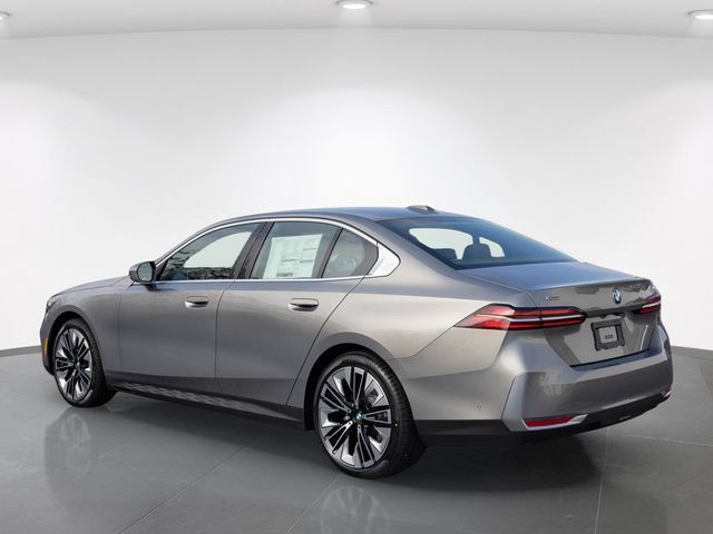 2026 BMW 5 Series 530i - Photo 7