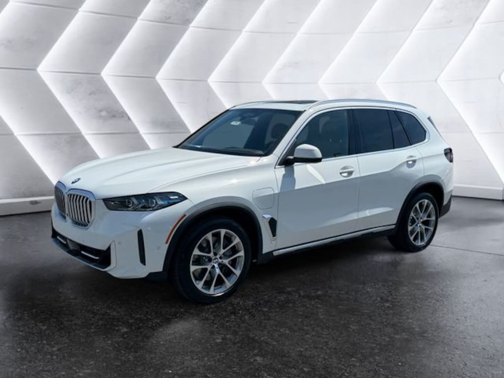 New 2026 BMW X5 xDrive50e SUV