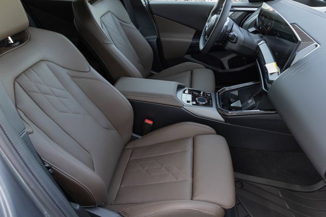 2026 BMW X3 30 - Photo 21