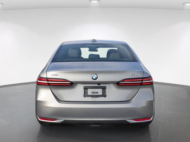 2026 BMW 5 Series 530i - Photo 8