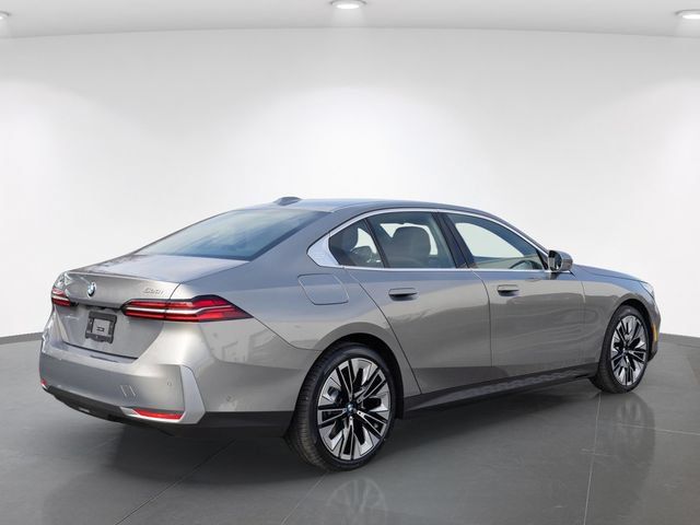2026 BMW 5 Series 530i - Photo 9