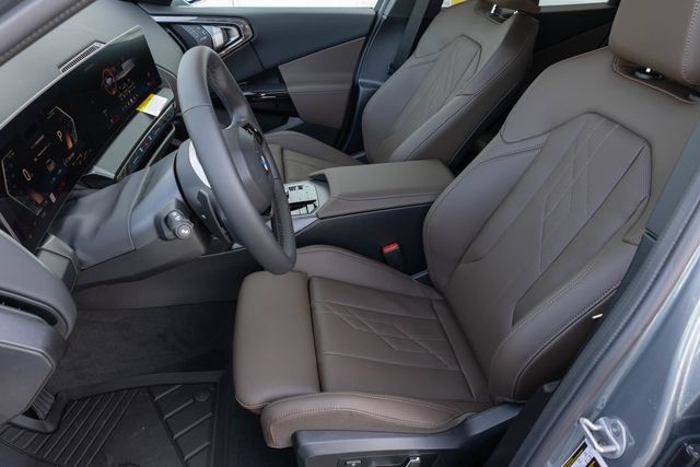 2026 BMW X3 30 - Photo 15