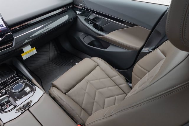 2026 BMW 5 Series 530i - Photo 27
