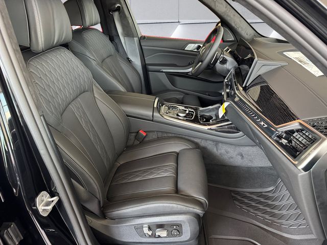2027 BMW X7 40i - Photo 14