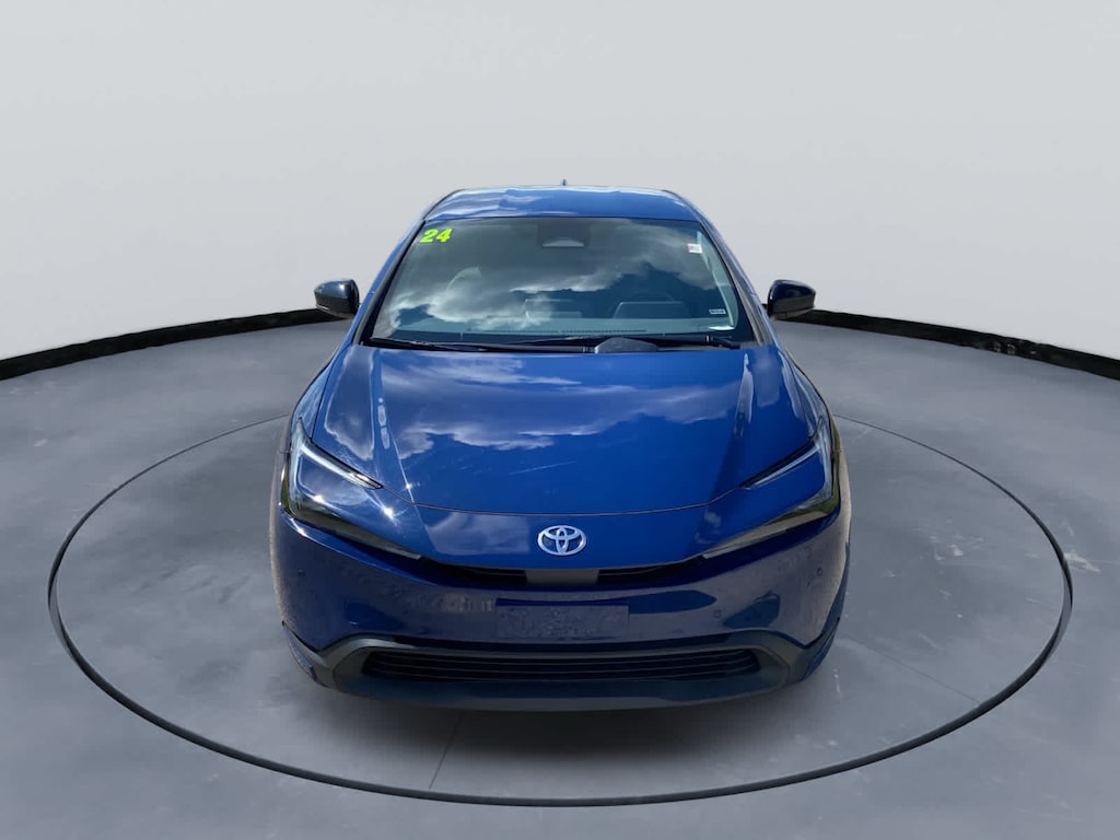 Used 2024 Toyota Prius LE (GS)