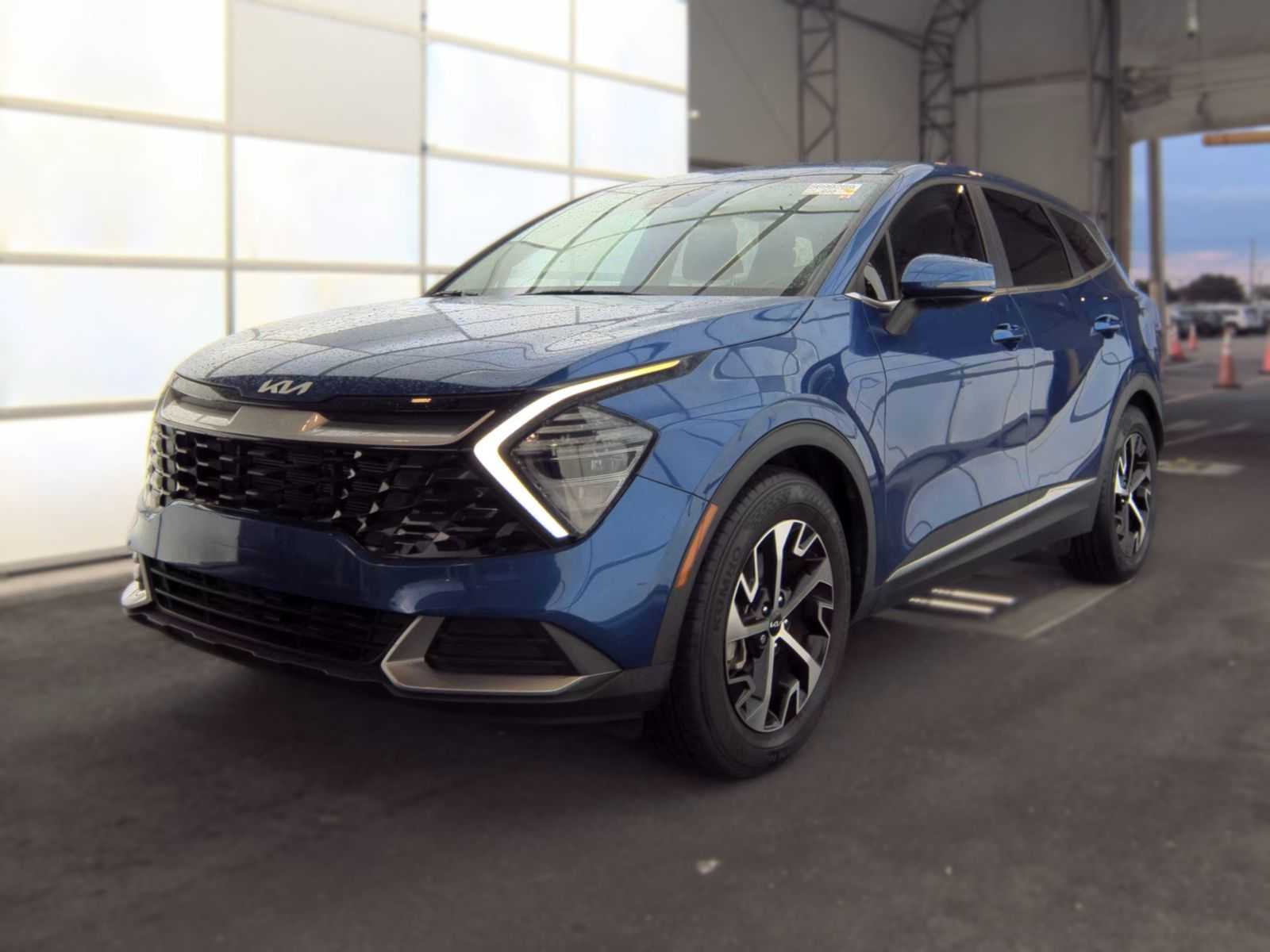 Used 2024 Kia Sportage EX FWD