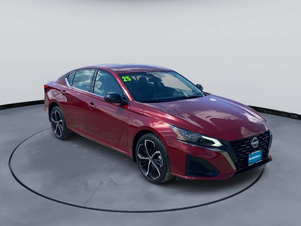 Used 2025 Nissan Altima SR AWD