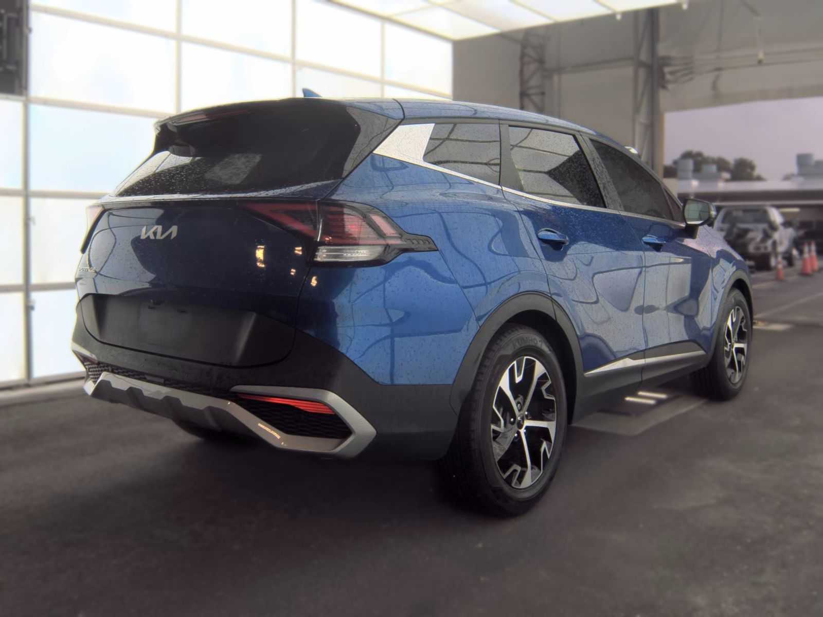 Used 2024 Kia Sportage EX FWD
