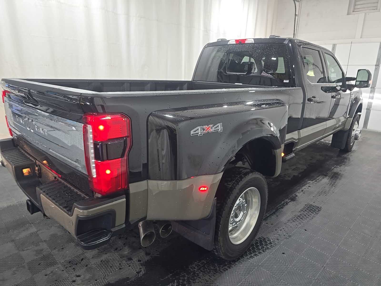 Used 2026 Ford Super Duty F-450 Pickup King Ranch 4WD Crew Cab 8 Box 4WD Crew Cab 8 Box