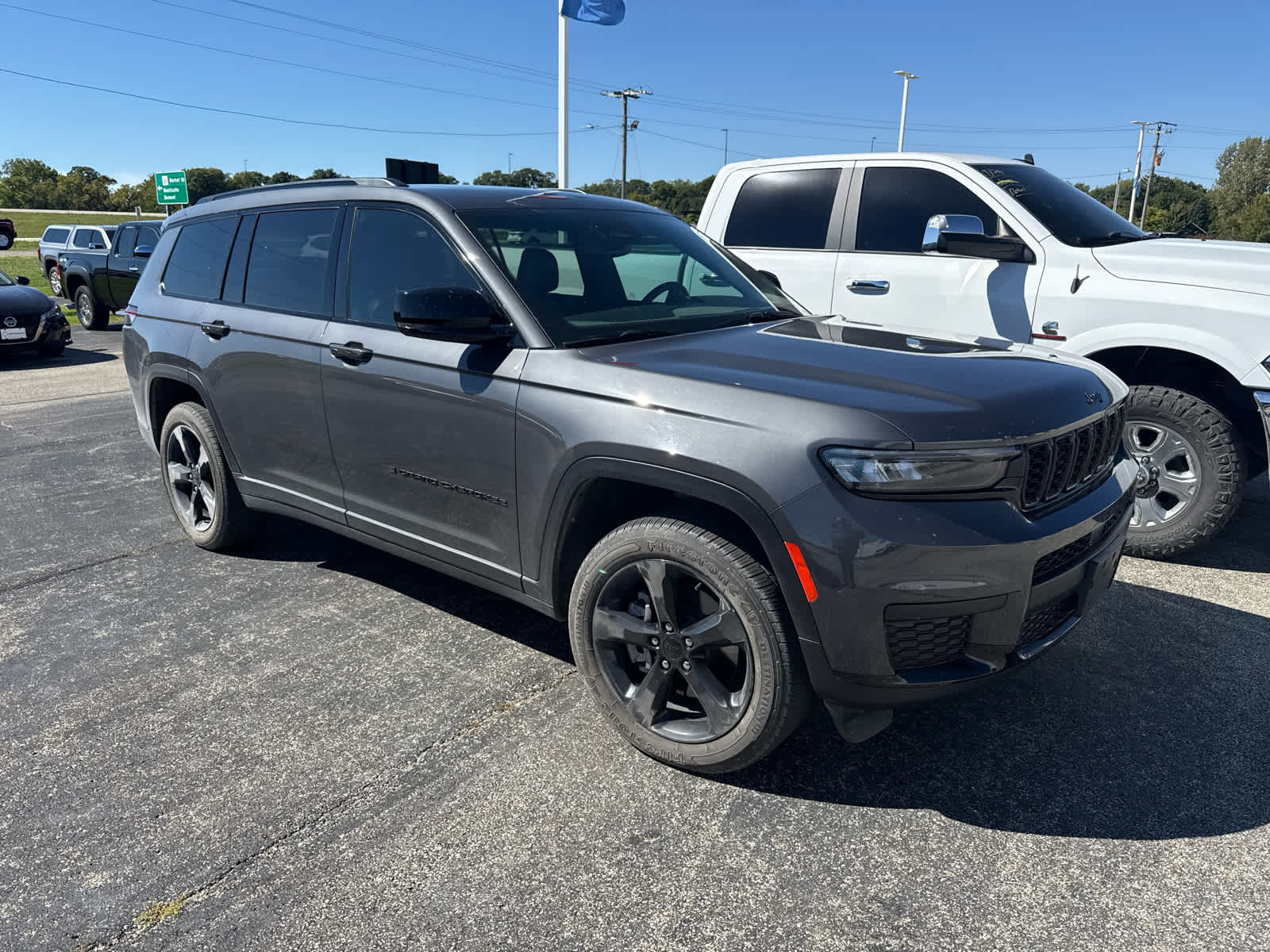 Used 2023 Jeep Grand Cherokee L Altitude 4x4