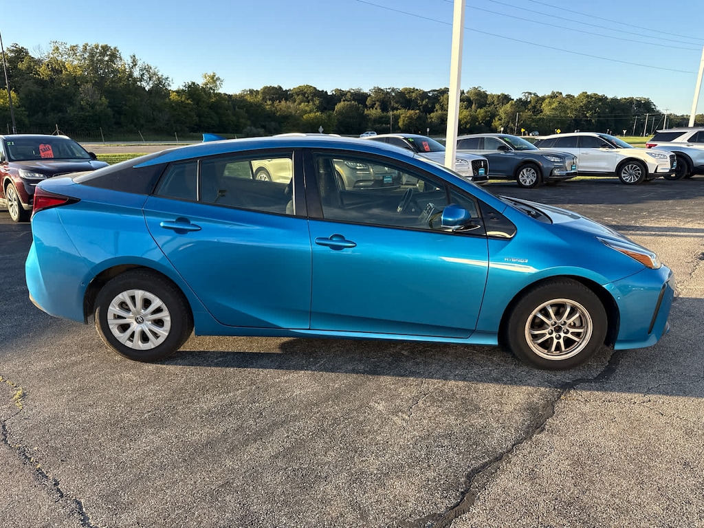 Used 2019 Toyota Prius LE (GS)