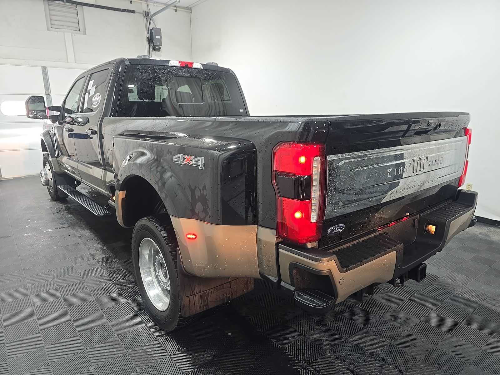 Used 2026 Ford Super Duty F-450 Pickup King Ranch 4WD Crew Cab 8 Box 4WD Crew Cab 8 Box