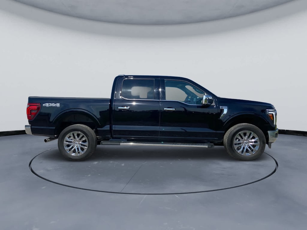 Used 2025 Ford F-150 Lariat 4WD Supercrew 5.5 Box Truck SuperCrew Cab