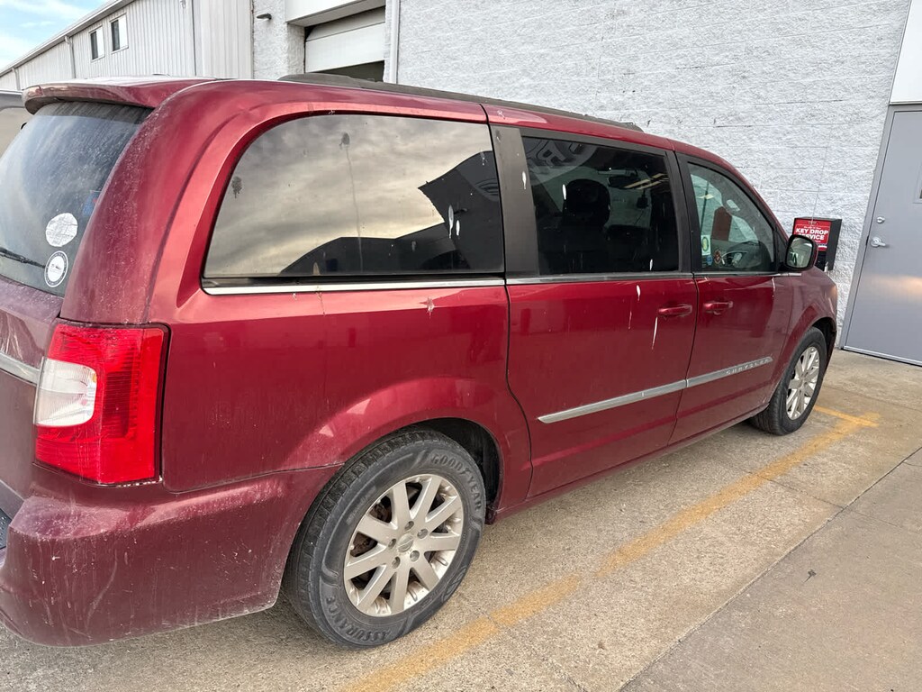 Used 2015 Chrysler Town & Country Touring Van