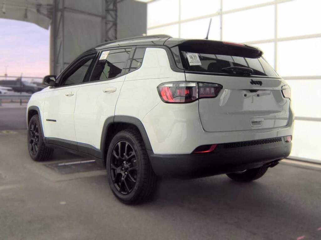 Used 2022 Jeep Compass Altitude SUV