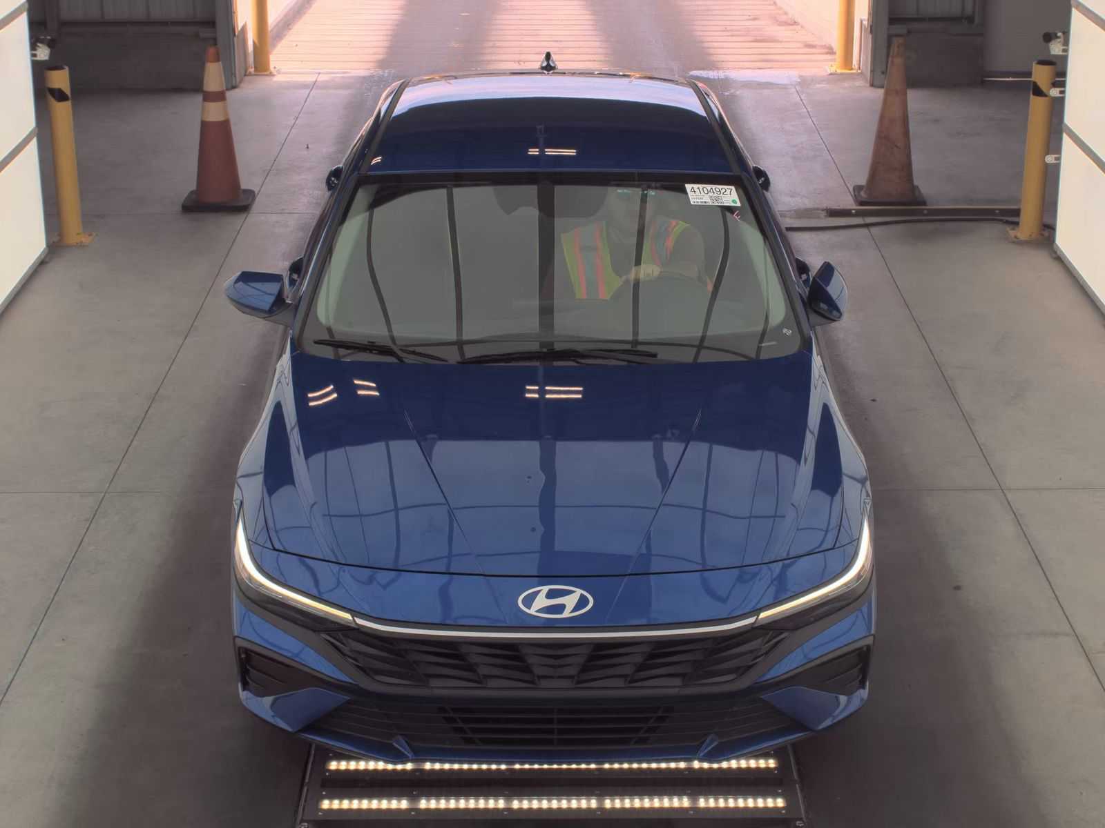 Used 2025 Hyundai Elantra SE Sedan