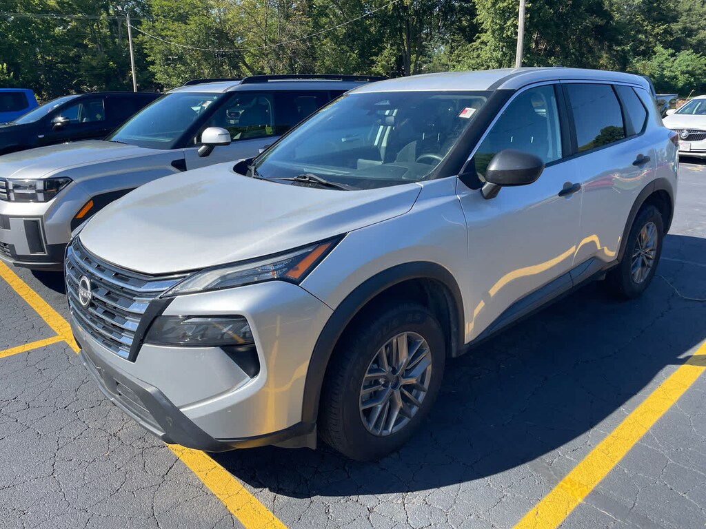 Used 2024 Nissan Rogue S SUV