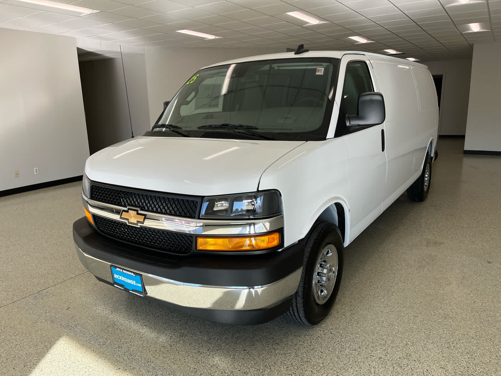 2025 Chevrolet Express Cargo WT Van