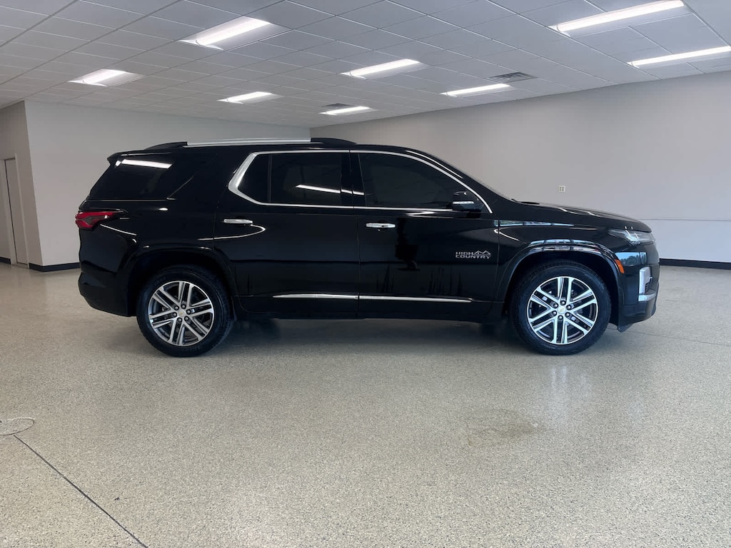 Used 2022 Chevrolet Traverse High Country SUV