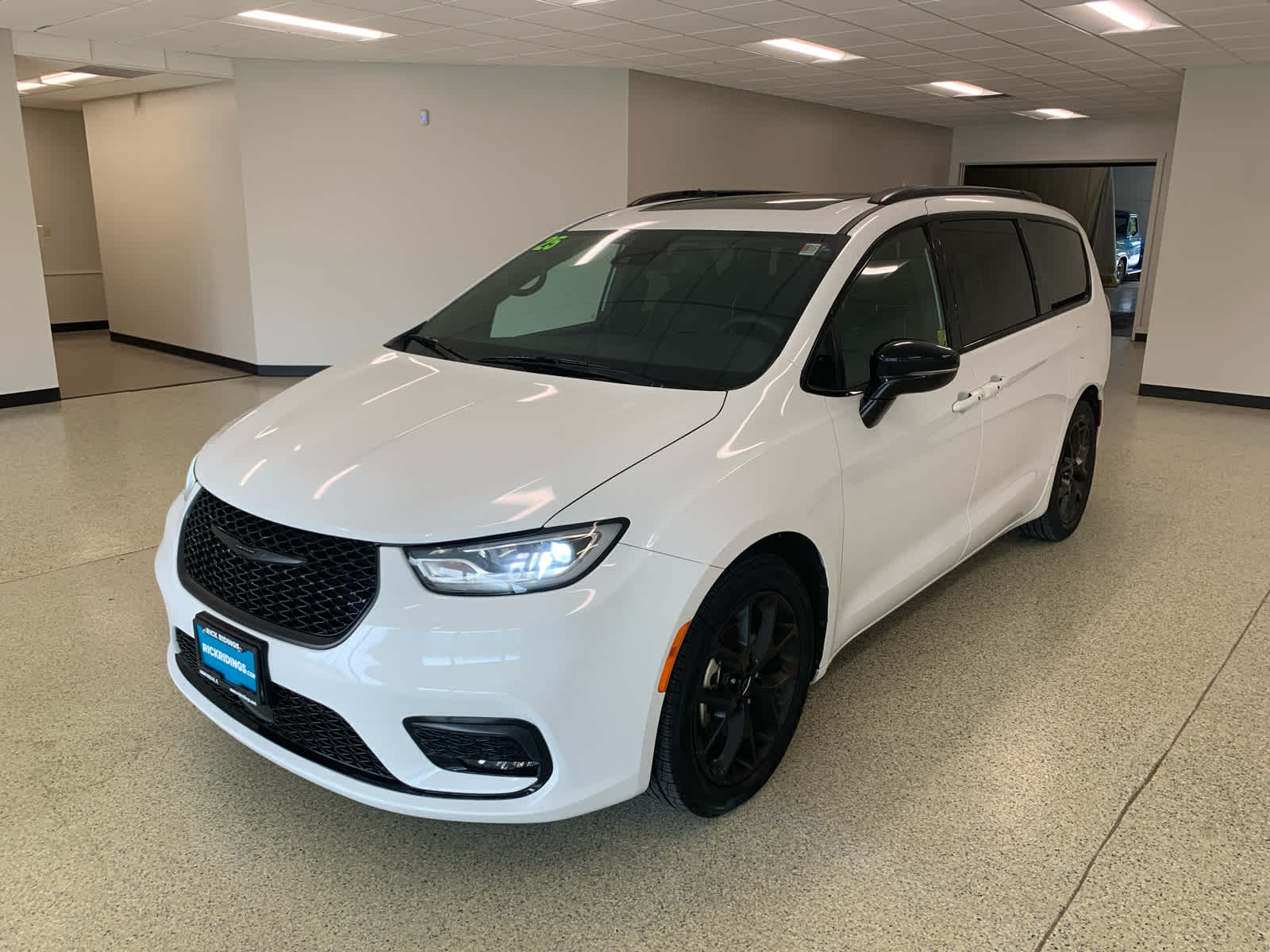 2025 Chrysler Pacifica Limited