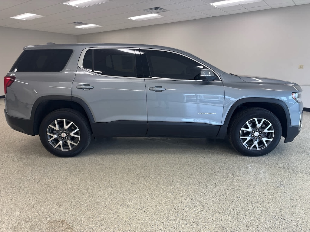 Used 2023 GMC Acadia SLE SUV