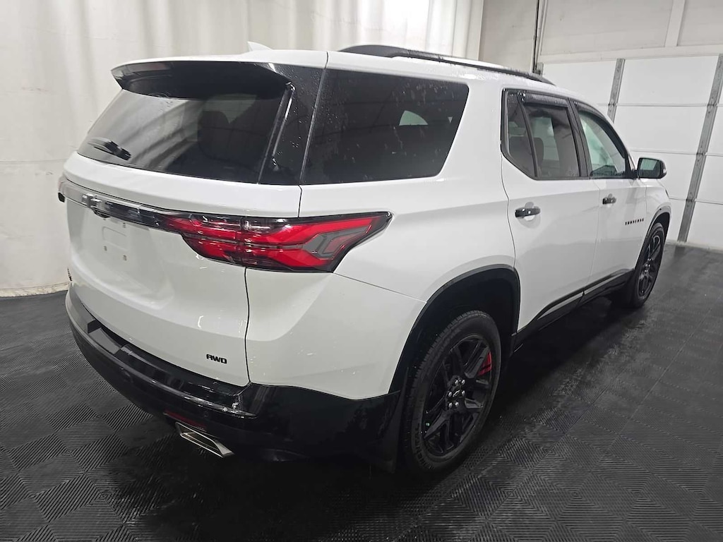 Used 2023 Chevrolet Traverse Premier SUV
