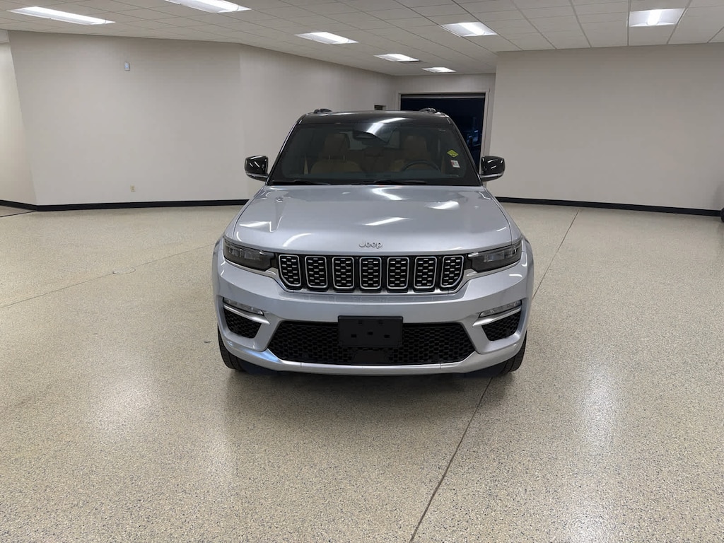 Used 2025 Jeep Grand Cherokee Summit Reserve 4x4