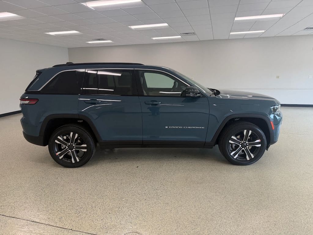New 2027 Jeep Grand Cherokee Limited Sport Utility