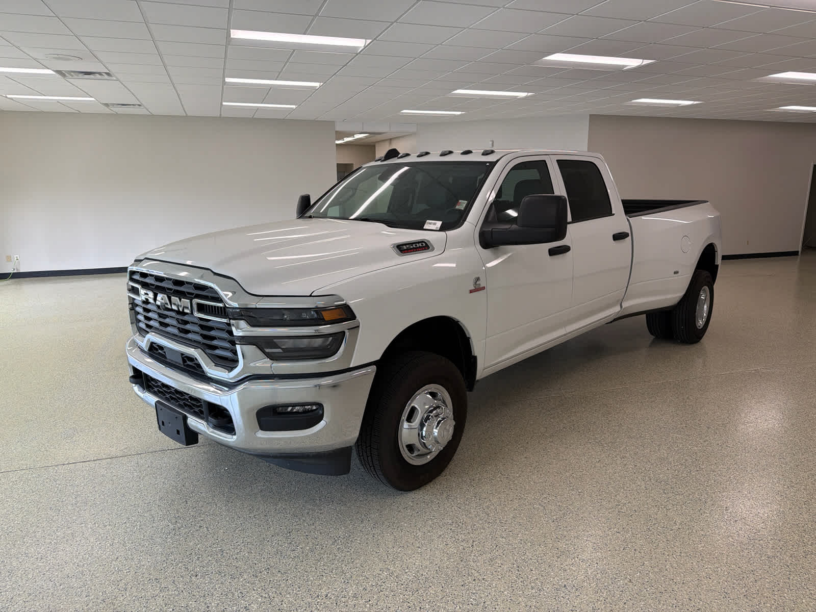 2026 Ram 3500 TRADESMAN CREW CAB 4X4 8' BOX Pickup