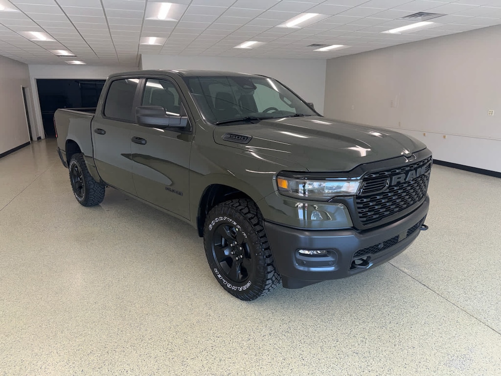 New 2027 Ram 1500 WARLOCK CREW CAB 4X4 5'7 BOX Pickup