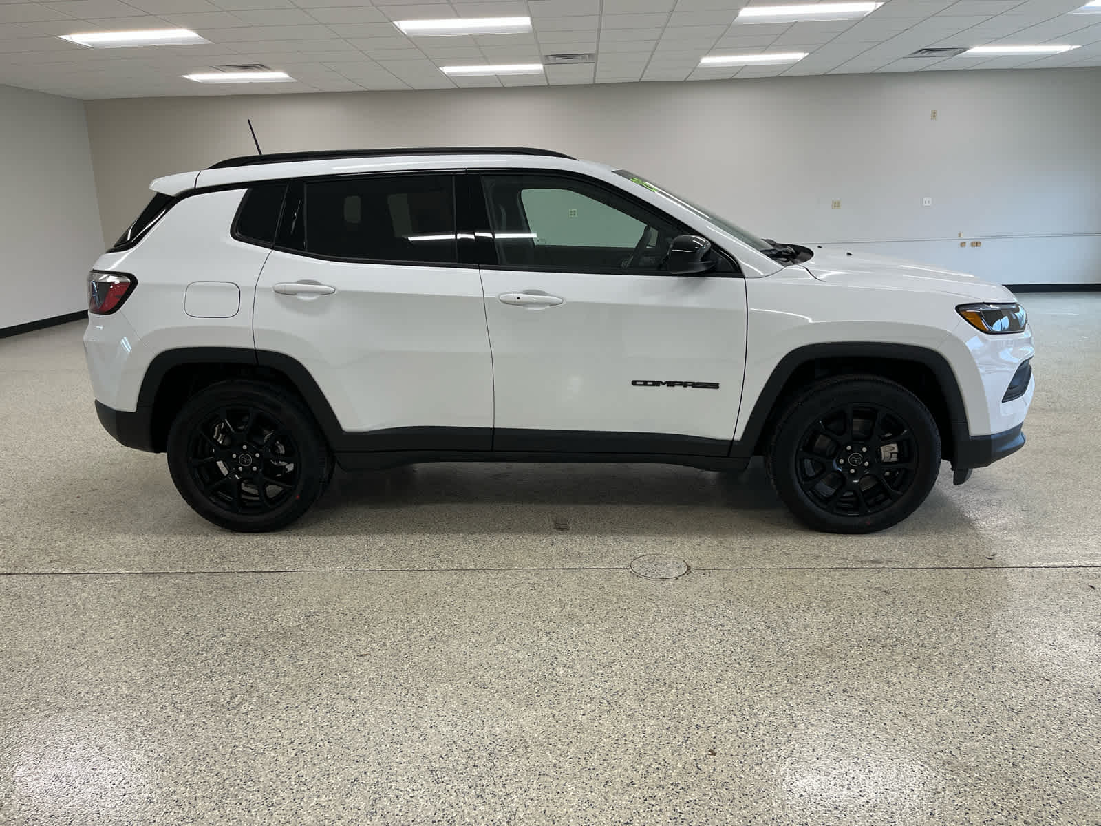 New 2026 Jeep Compass LATITUDE ALTITUDE 4X4 Sport Utility