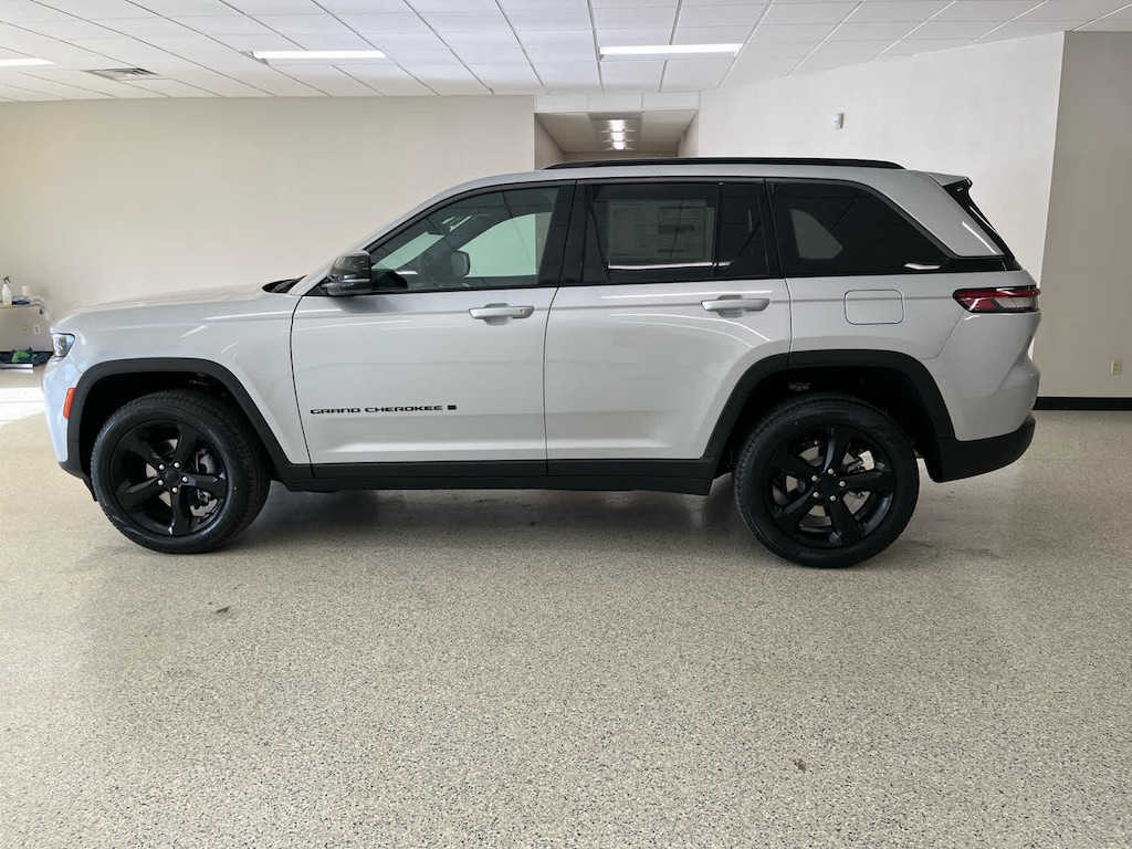 New 2026 Jeep Grand Cherokee LIMITED 4X4 Sport Utility