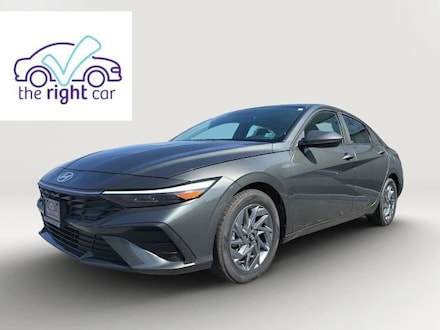 2024 Hyundai Elantra SEL Sedan