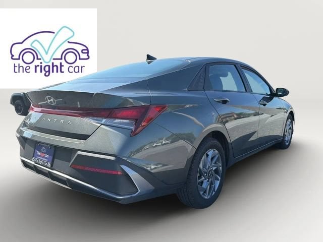 2024 Hyundai Elantra SEL - Photo 5