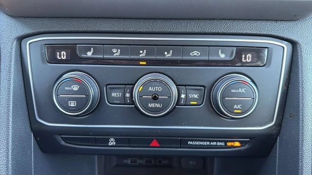 2021 Volkswagen Atlas SE w/Tech - Photo 17