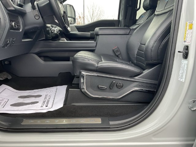 2026 Ford F-250 Super Duty Platinum - Photo 12