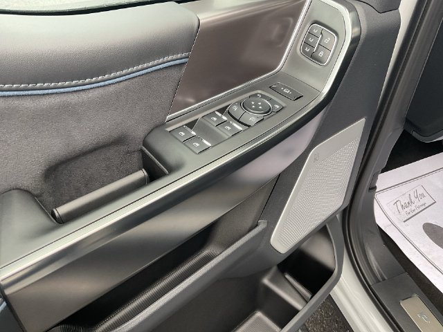 2026 Ford F-250 Super Duty Platinum - Photo 13