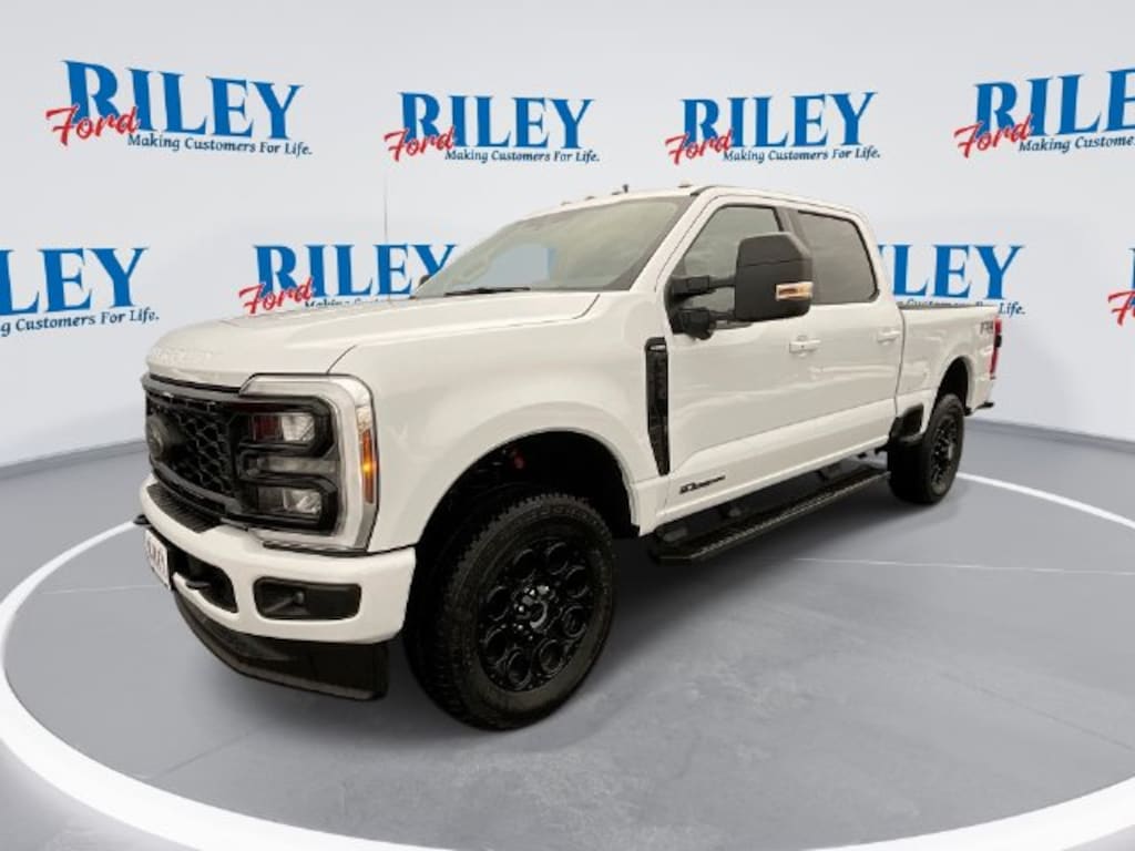 New 2026 Ford F-250SD Lariat Truck