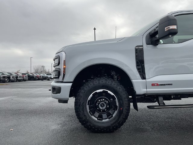 2026 Ford F-250 Super Duty Platinum - Photo 10