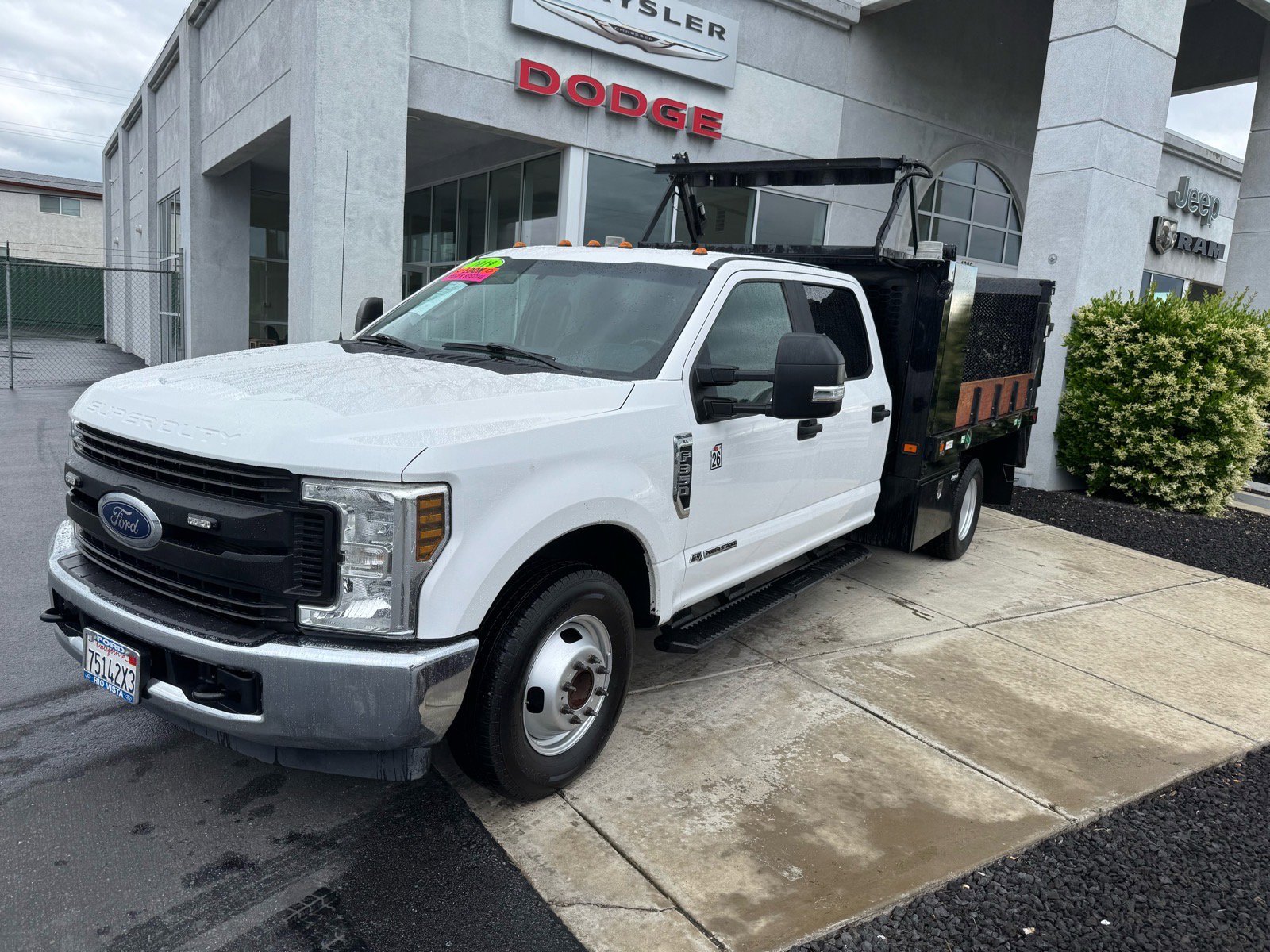 2019 Ford F-350 Super Duty Chassis Cab XL
