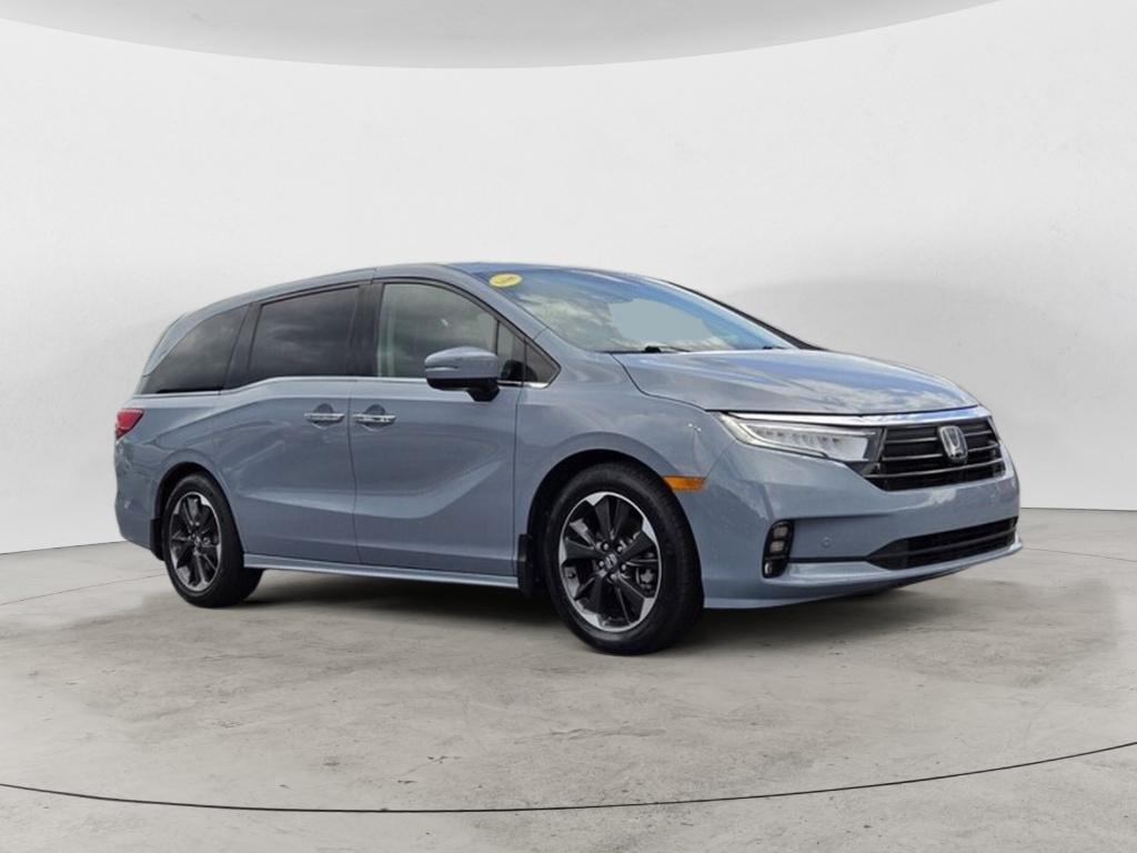 Certified 2023 Honda Odyssey Elite Passenger Van