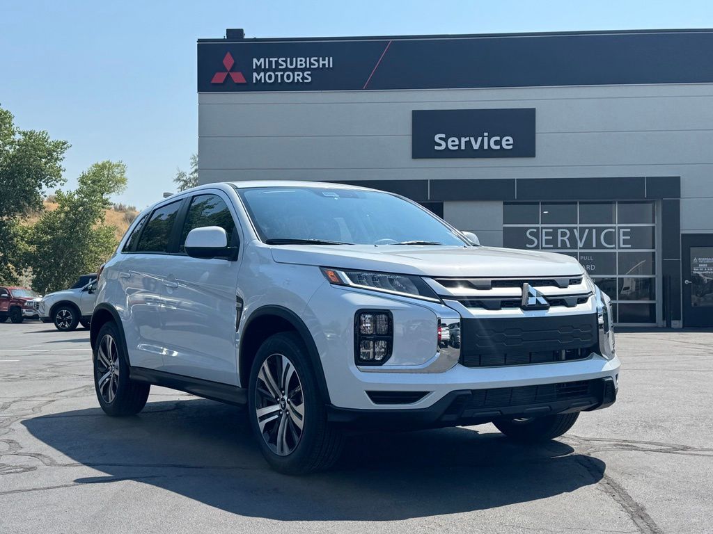 2027 Mitsubishi Outlander Sport ES
