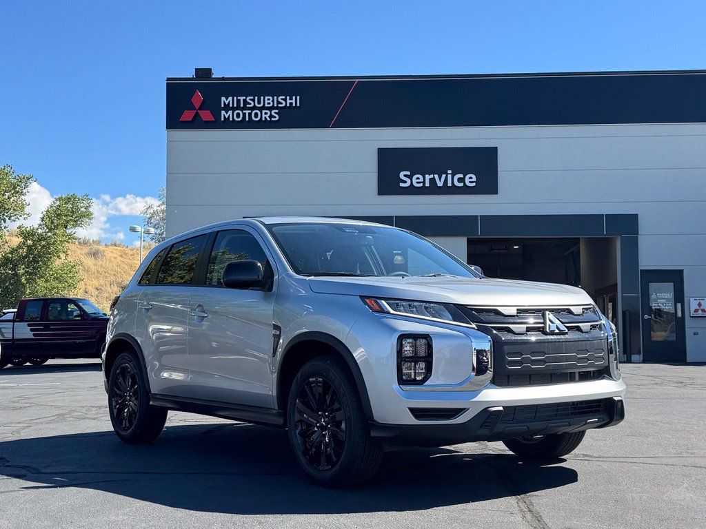 2027 Mitsubishi Outlander Sport LE