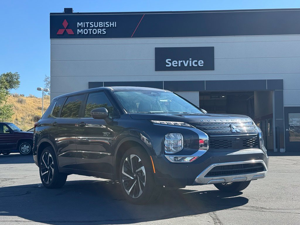 2025 Mitsubishi Outlander PHEV SE SUV